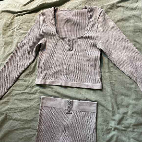 Grey Fabletics Set - Picture 3 of 7
